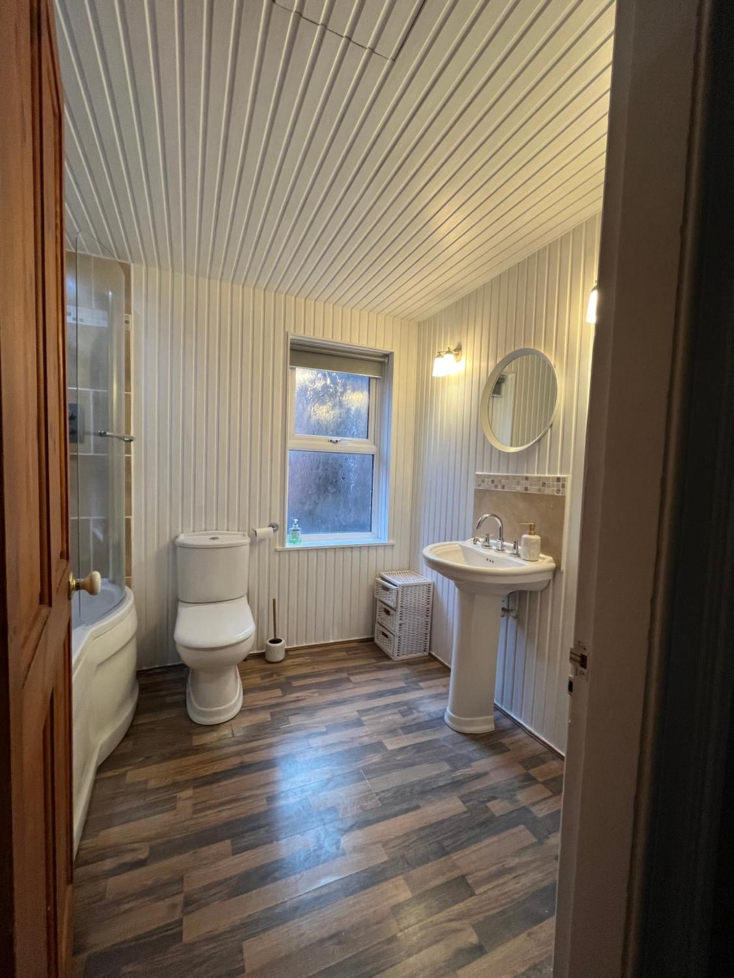 Gr8 Hostel At The Mount Белфаст Экстерьер фото