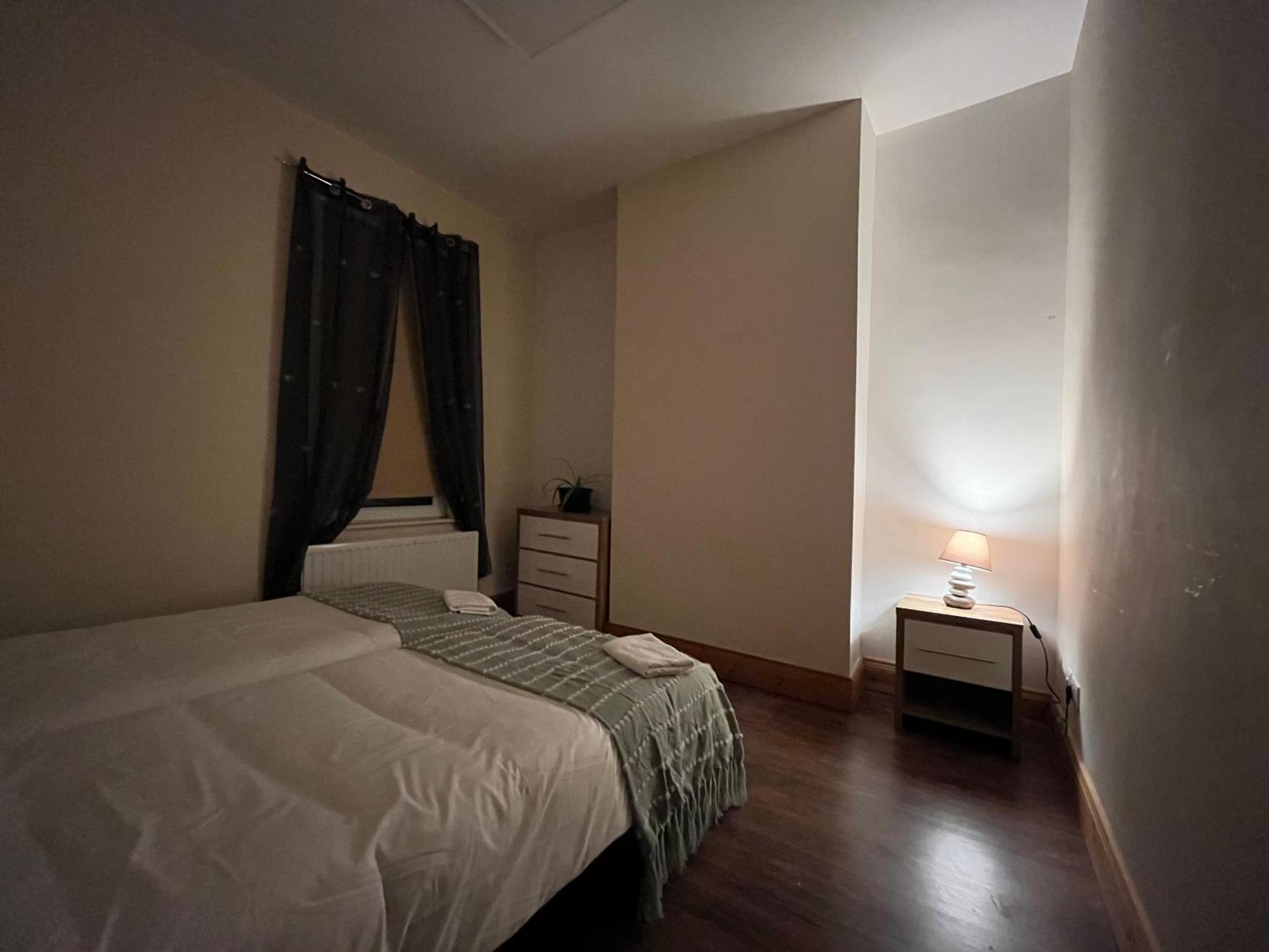 Gr8 Hostel At The Mount Белфаст Экстерьер фото