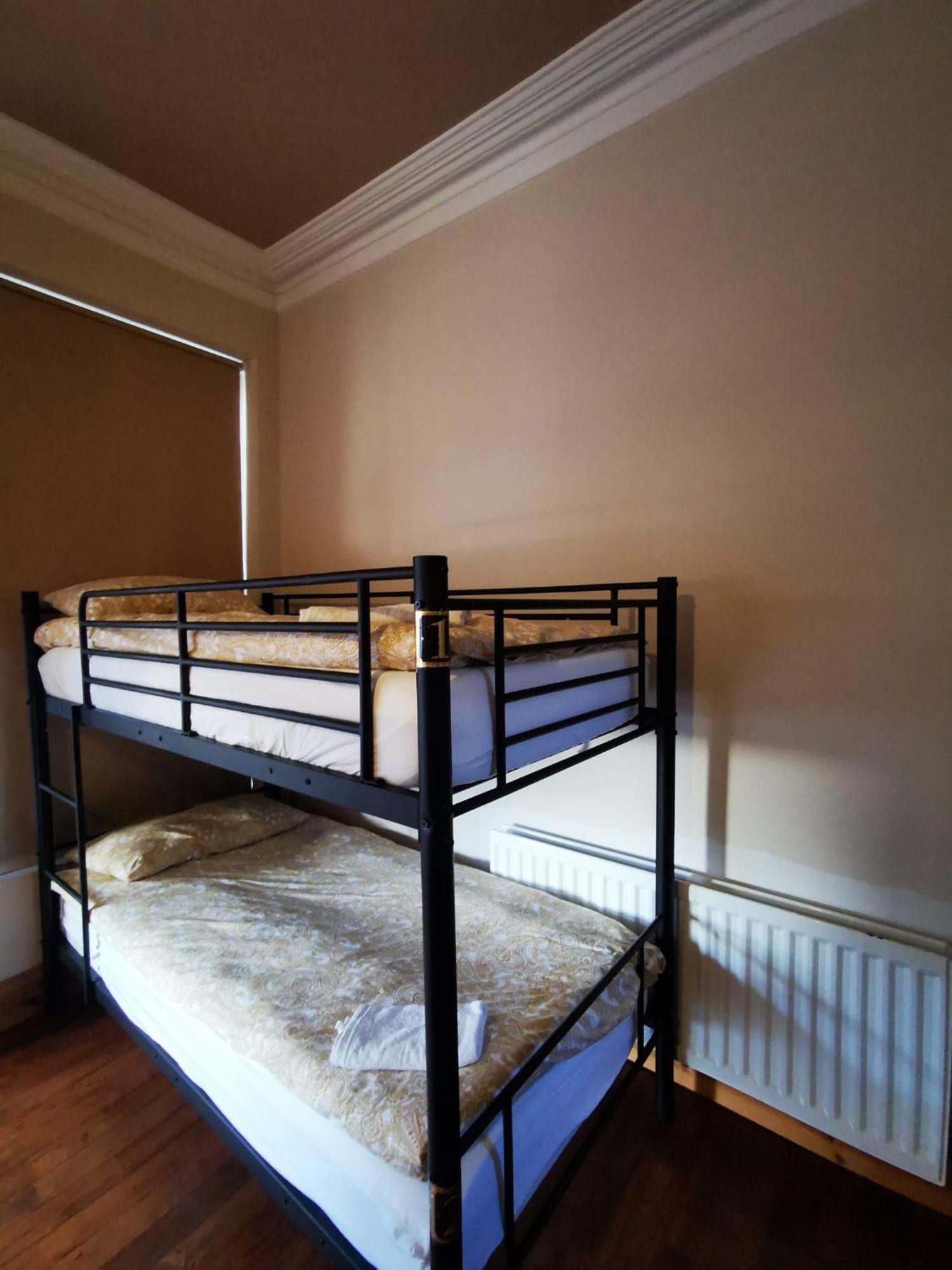 Gr8 Hostel At The Mount Белфаст Экстерьер фото