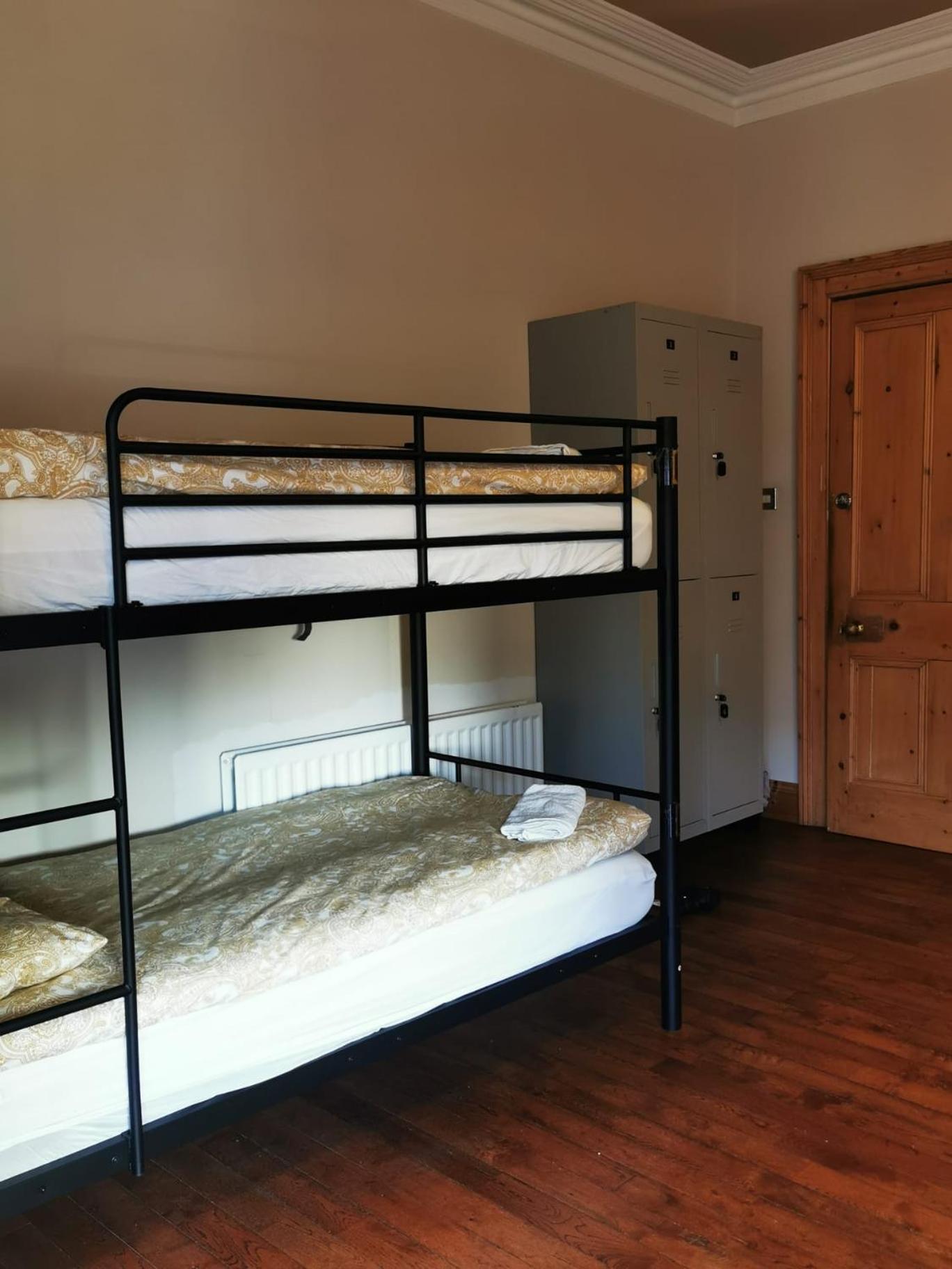 Gr8 Hostel At The Mount Белфаст Экстерьер фото
