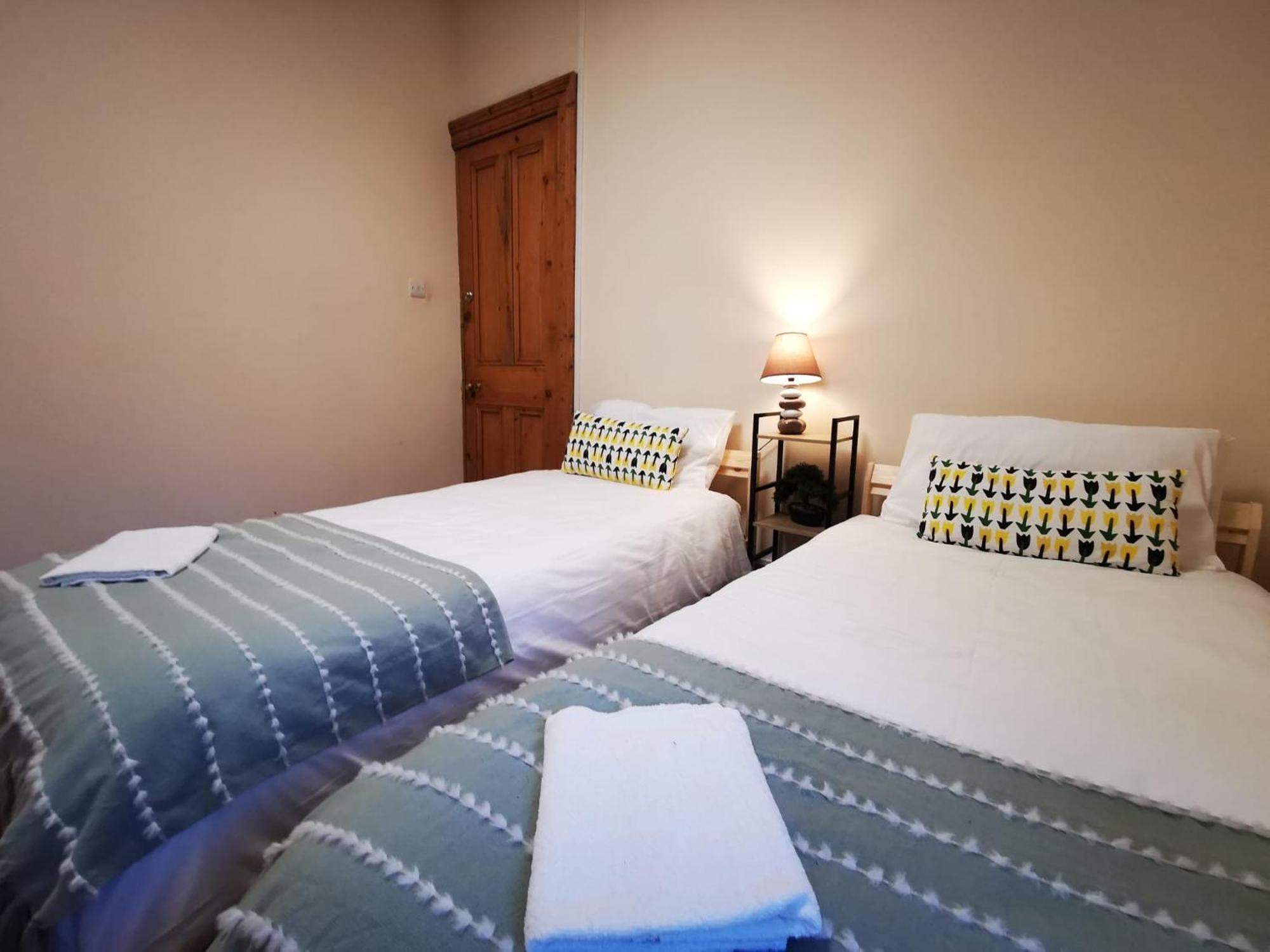 Gr8 Hostel At The Mount Белфаст Экстерьер фото