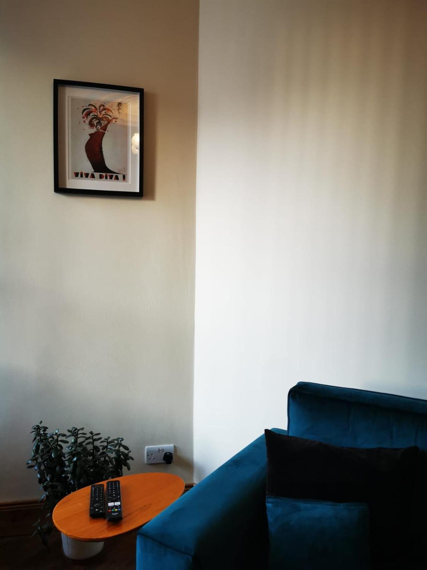 Gr8 Hostel At The Mount Белфаст Экстерьер фото